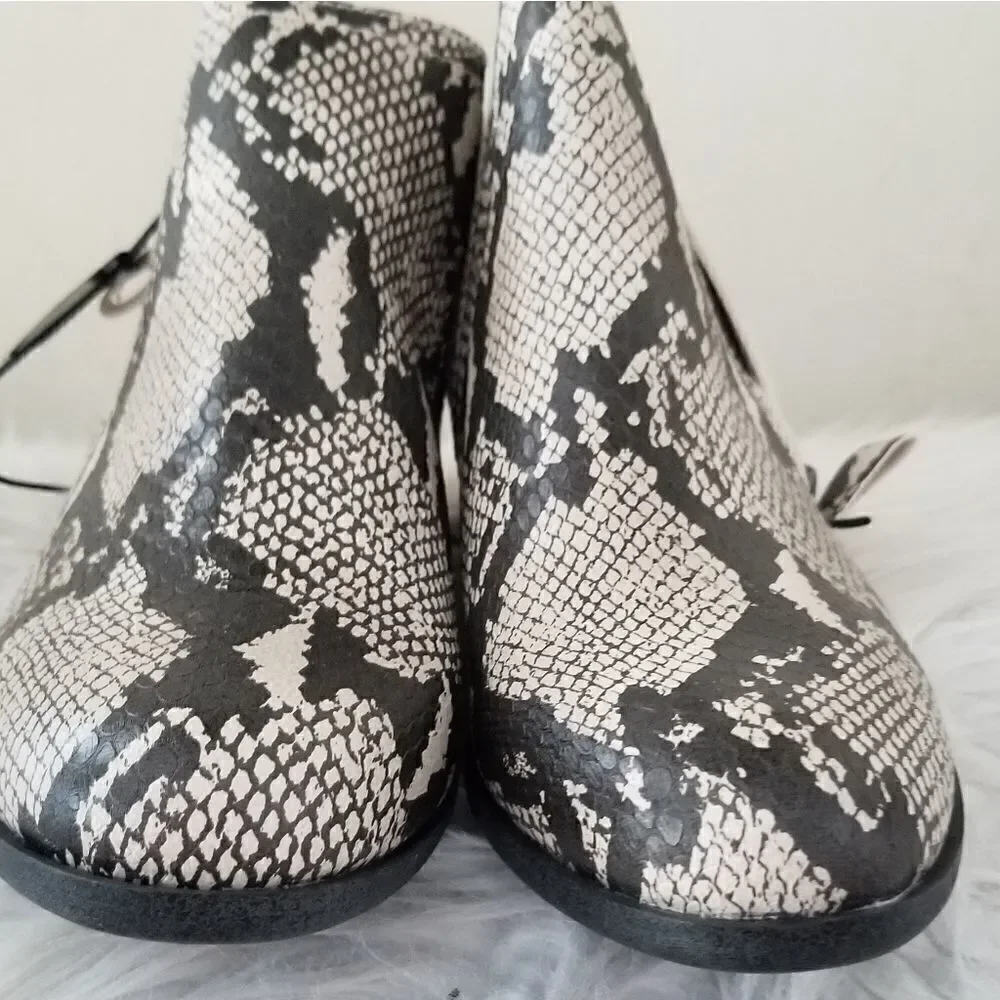 Arizona Jean's snake skin pattern ankle boots